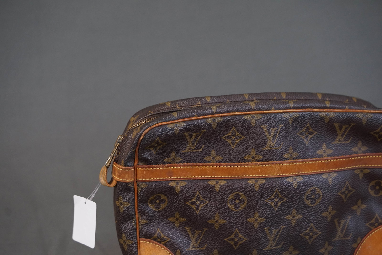LOUIS VUITTON EPI POCHETTE CLUTCH BAG M52618 MI873 - 3