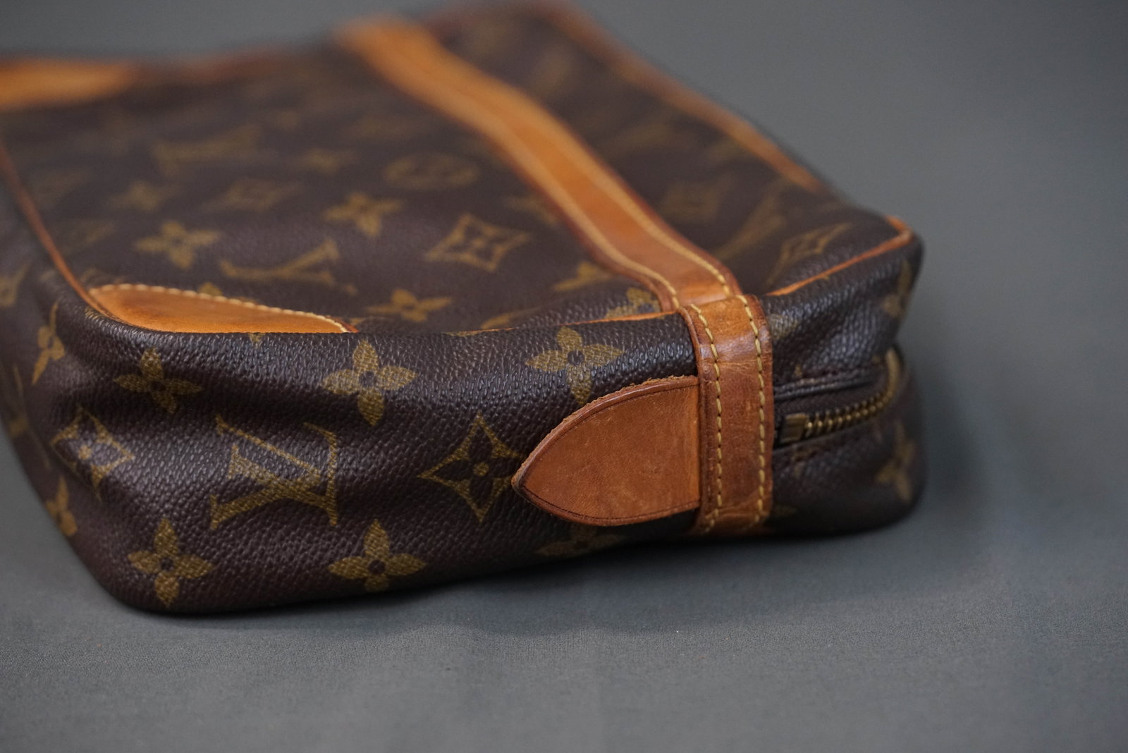 LOUIS VUITTON EPI POCHETTE CLUTCH BAG M52618 MI873 - 7
