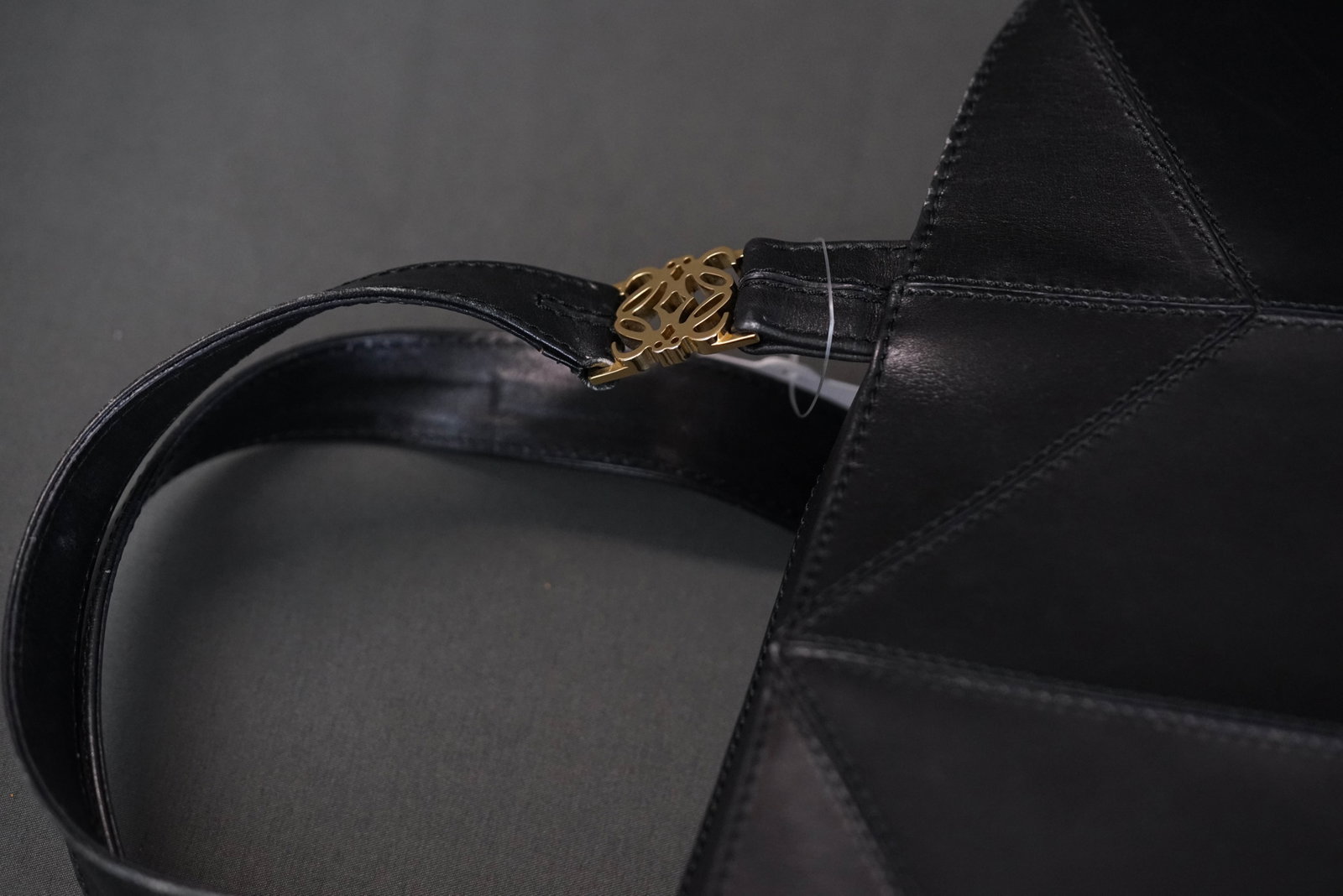LOEWE ANAGRAM BLACK LEATHER HANDBAG - 10