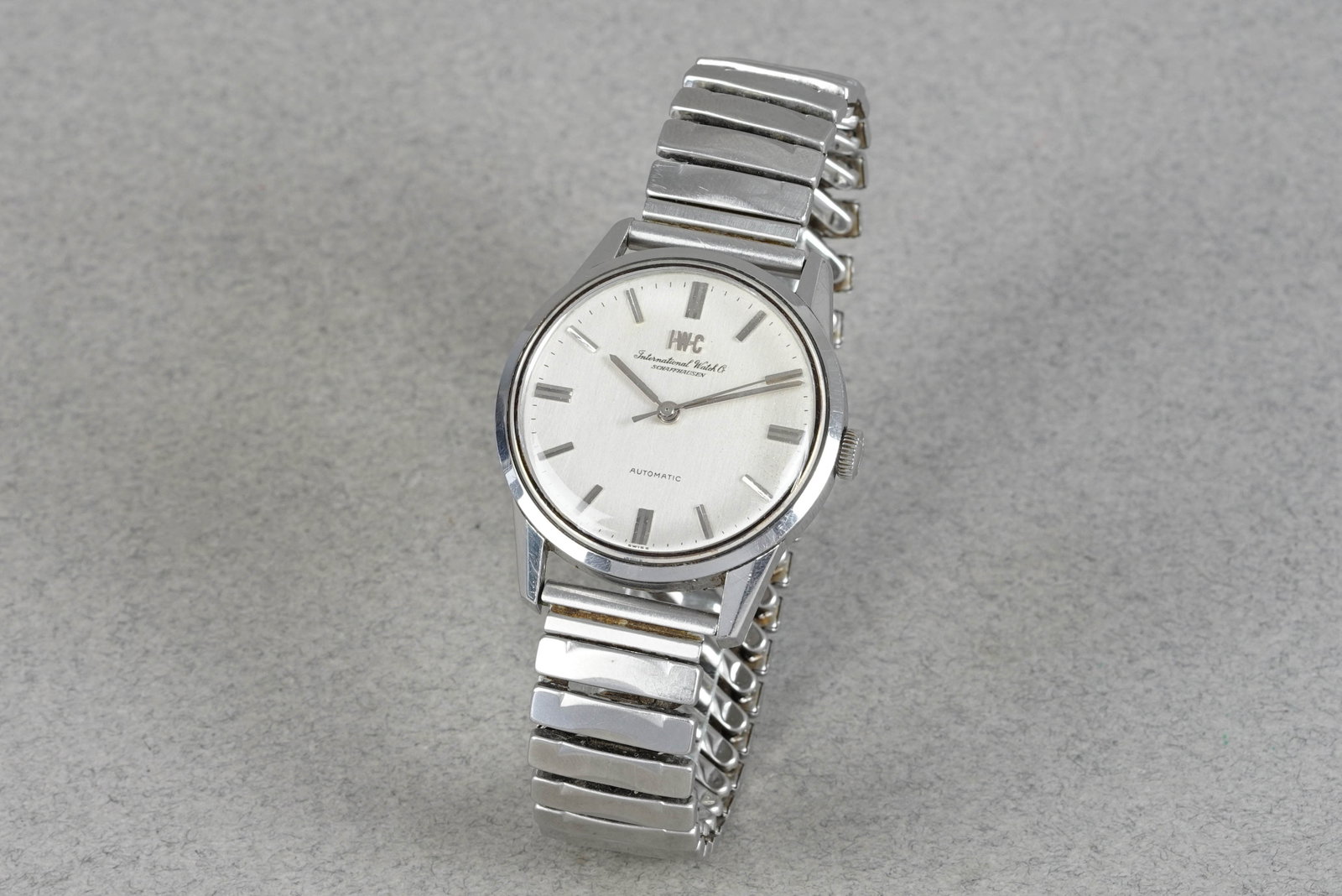 IWC SCHAFFHAUSEN AUTOMATIC CALATRAVA WRISTWATCH: IWC SCHAFFHAUSEN AUTOMATIC CALATRAVA WRISTWATCH DIAL: Circular brushed silver dial, faceted hour markers CASE: 35mm stainless steel case, snap case back, IWC crown MOVEMENT: Automatic BRACELET OR