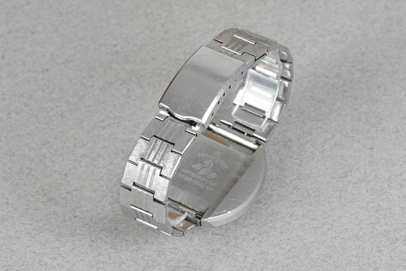 OMEGA SEAMASTER COSMIC AUTOMATIC DAY DATE REF. 166.035 - 3
