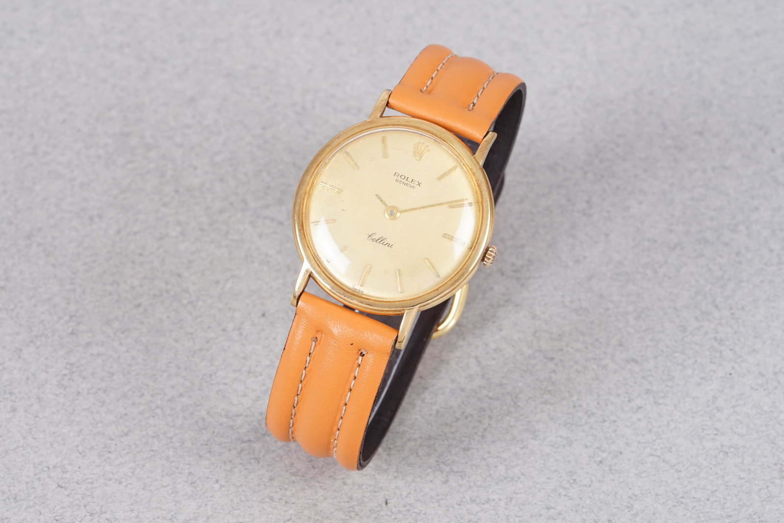 ROLEX CELLINI 18CT GOLD DRESS WATCH REF. 8952: ROLEX CELLINI 18CT GOLD DRESS WATCH REF. 8952, this watch is a ref. 8952 and is fitted with a round gold coloured dial with, baton hour markers and hands. The 35mm 18ct gold case is fitted with a