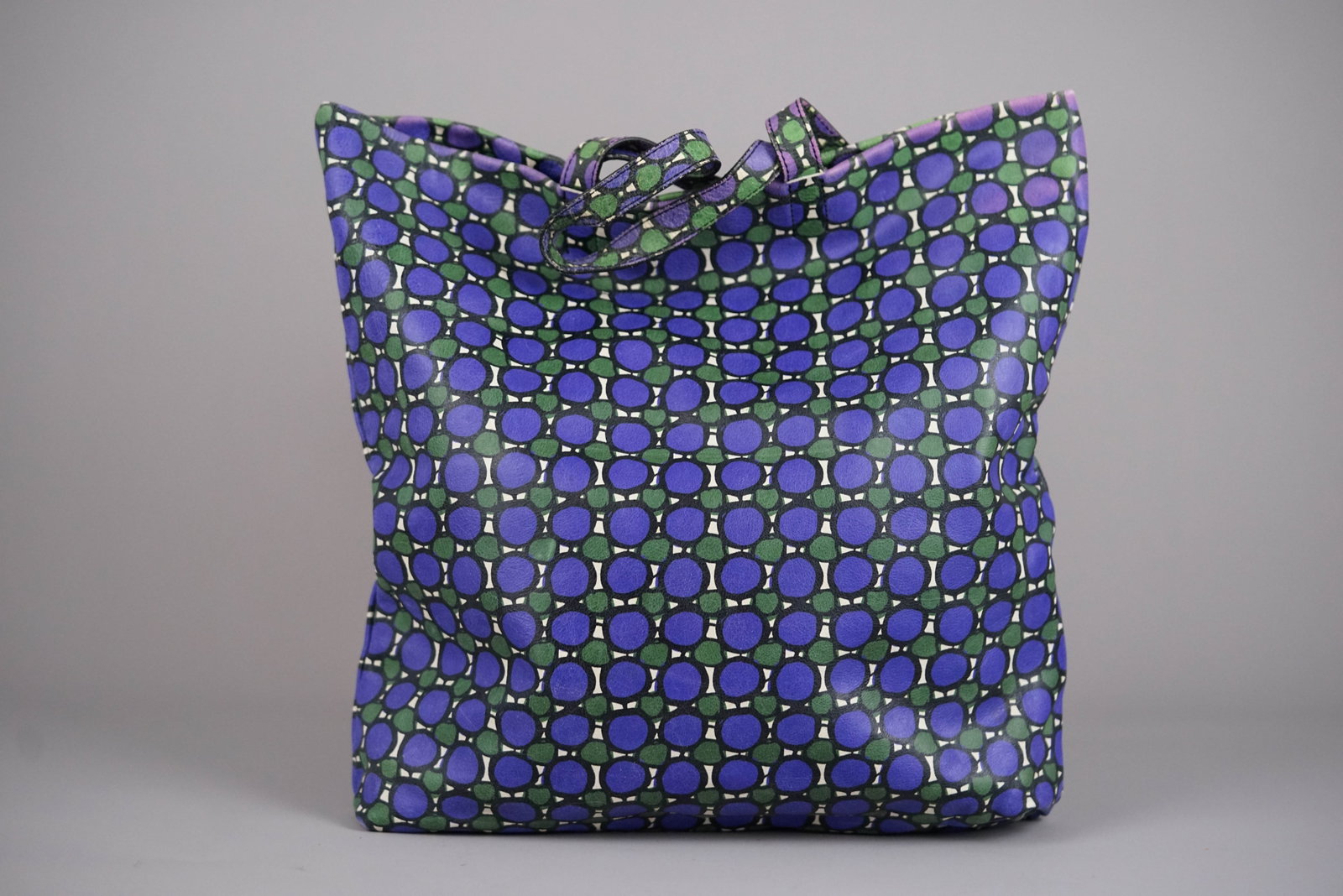 MARNI PURPLE LEATHER EXTERIOR TOTE BAG: MARNI PURPLE LEATHER EXTERIOR TOTE BAG, width 40cm, height 37cm, depth 7cm. If you have any questions regarding this lot please contact us. For further information on our auction, please refer to our