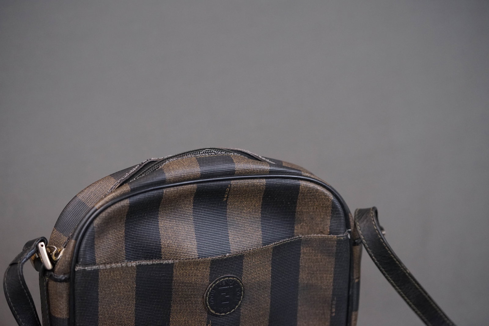 FENDI PECAN TWO TONE SHOULDER BAG - 4