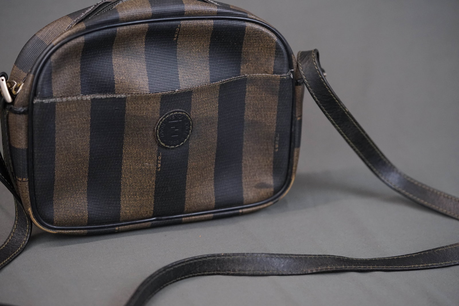 FENDI PECAN TWO TONE SHOULDER BAG - 5