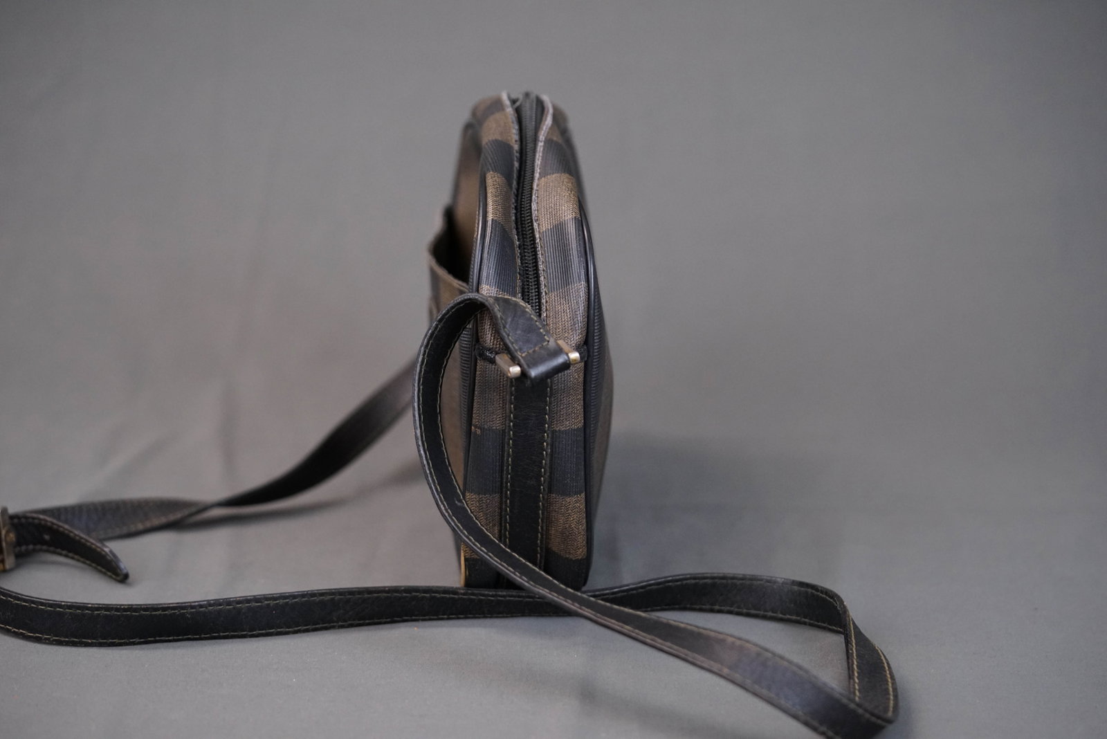 FENDI PECAN TWO TONE SHOULDER BAG - 6