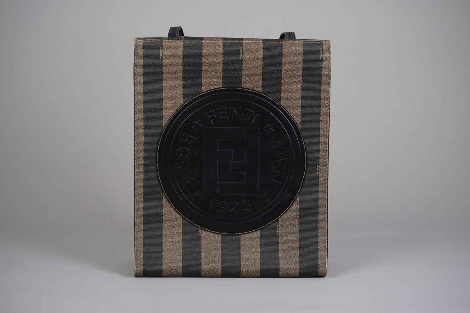 FENDI PECAN FF LOGO TOTE BAG: FENDI PECAN FF LOGO TOTE BAG, width 28cm, height 35ƒcm, depth 10cm. If you have any questions regarding this lot please contact us. For further information on our auction, please refer to our T