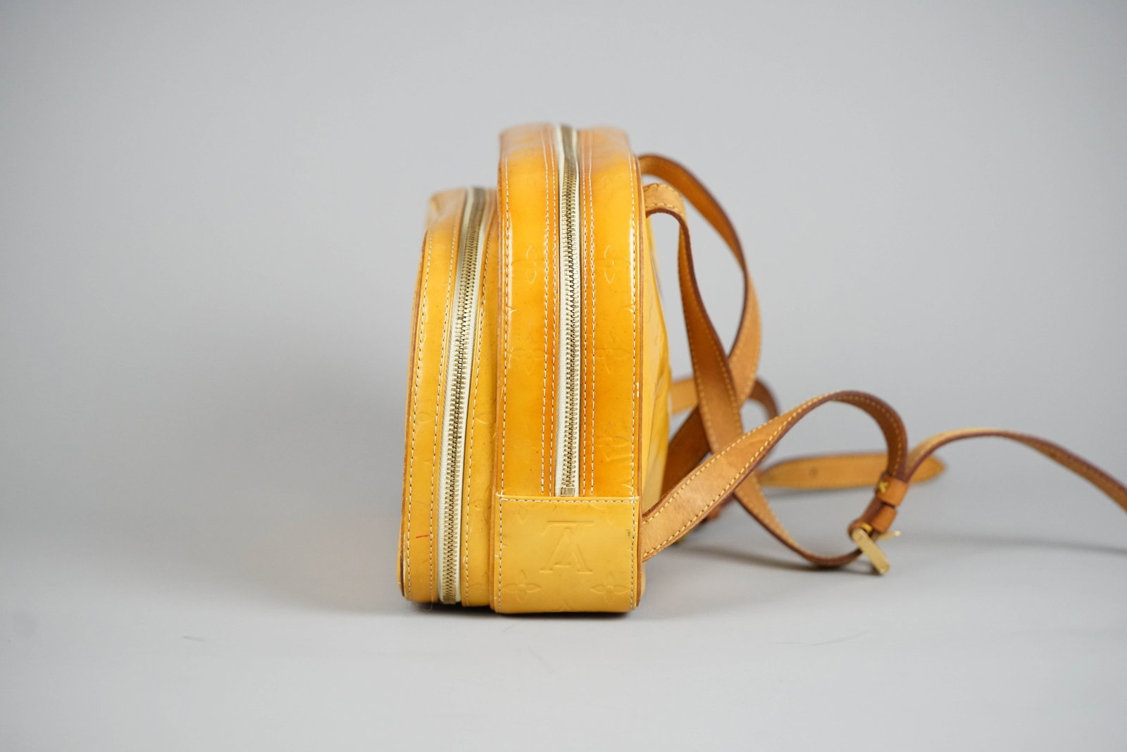 LOUIS VUITTON MONOGRAM VERNIS MARLEY BACKPACK M91039 CONDITION RANK: BC - 4