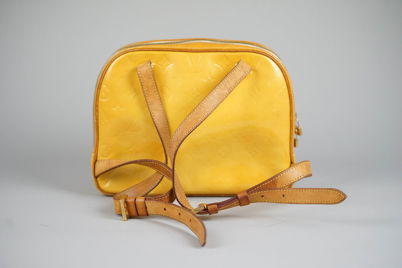 LOUIS VUITTON MONOGRAM VERNIS MARLEY BACKPACK M91039 CONDITION RANK: BC - 5