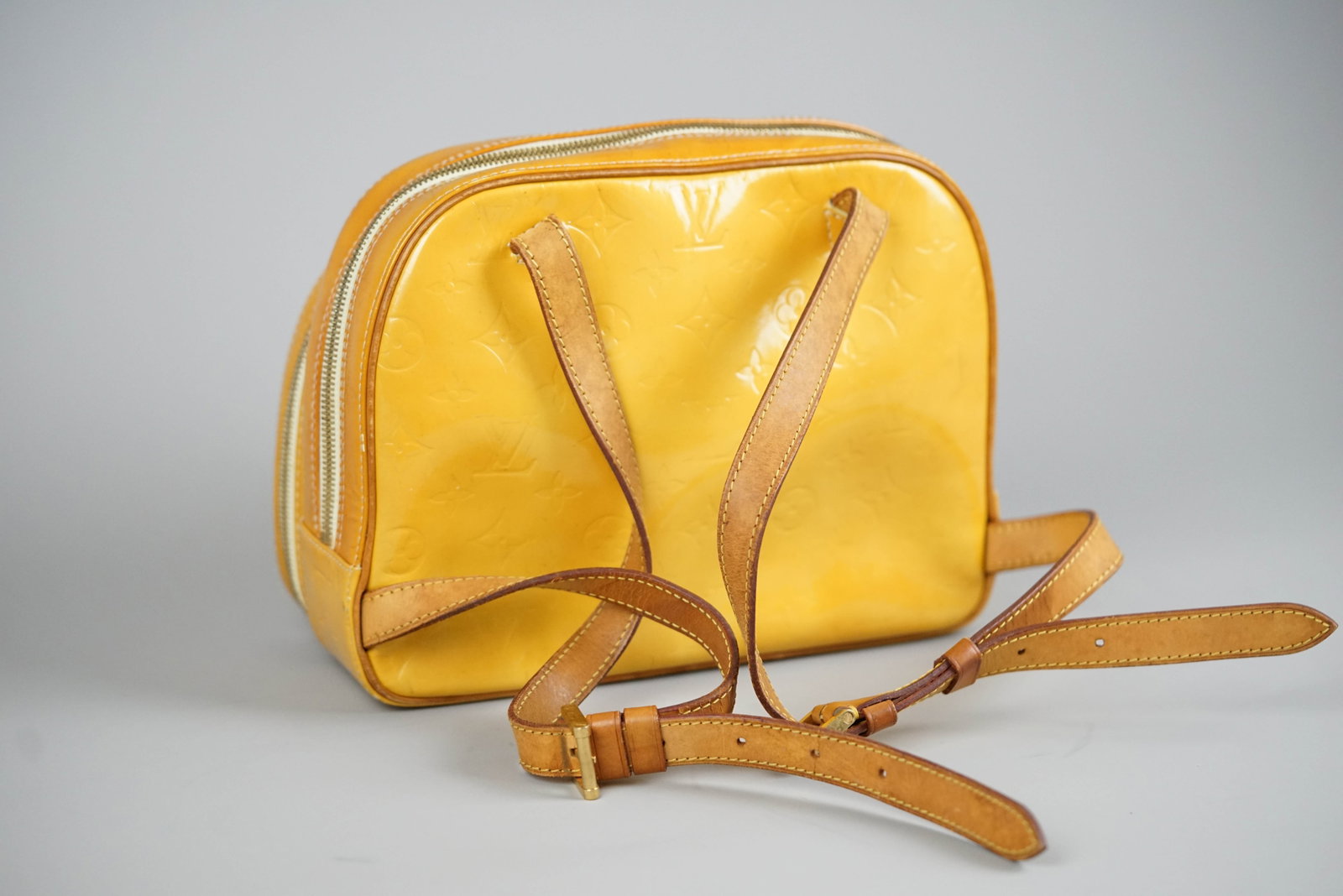 LOUIS VUITTON MONOGRAM VERNIS MARLEY BACKPACK M91039 CONDITION RANK: BC - 6