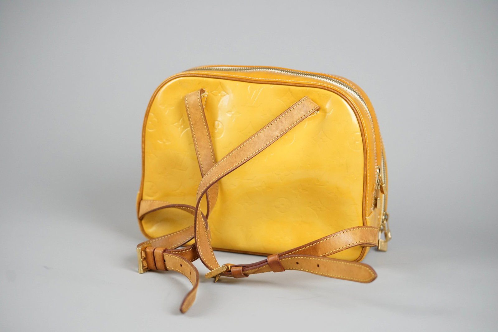 LOUIS VUITTON MONOGRAM VERNIS MARLEY BACKPACK M91039 CONDITION RANK: BC - 7
