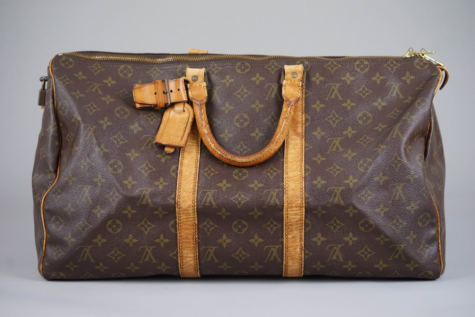 LOUIS VUITTON KEEPALL BANDRIERE 50 BAG M41426: LOUIS VUITTON KEEPALL BANDRIERE 50 BAG M41426 , comes with , width 50cm, height 26cm, depth 22cm, condition rank: For further information on our auction, please refer to our T & Cs. We do not