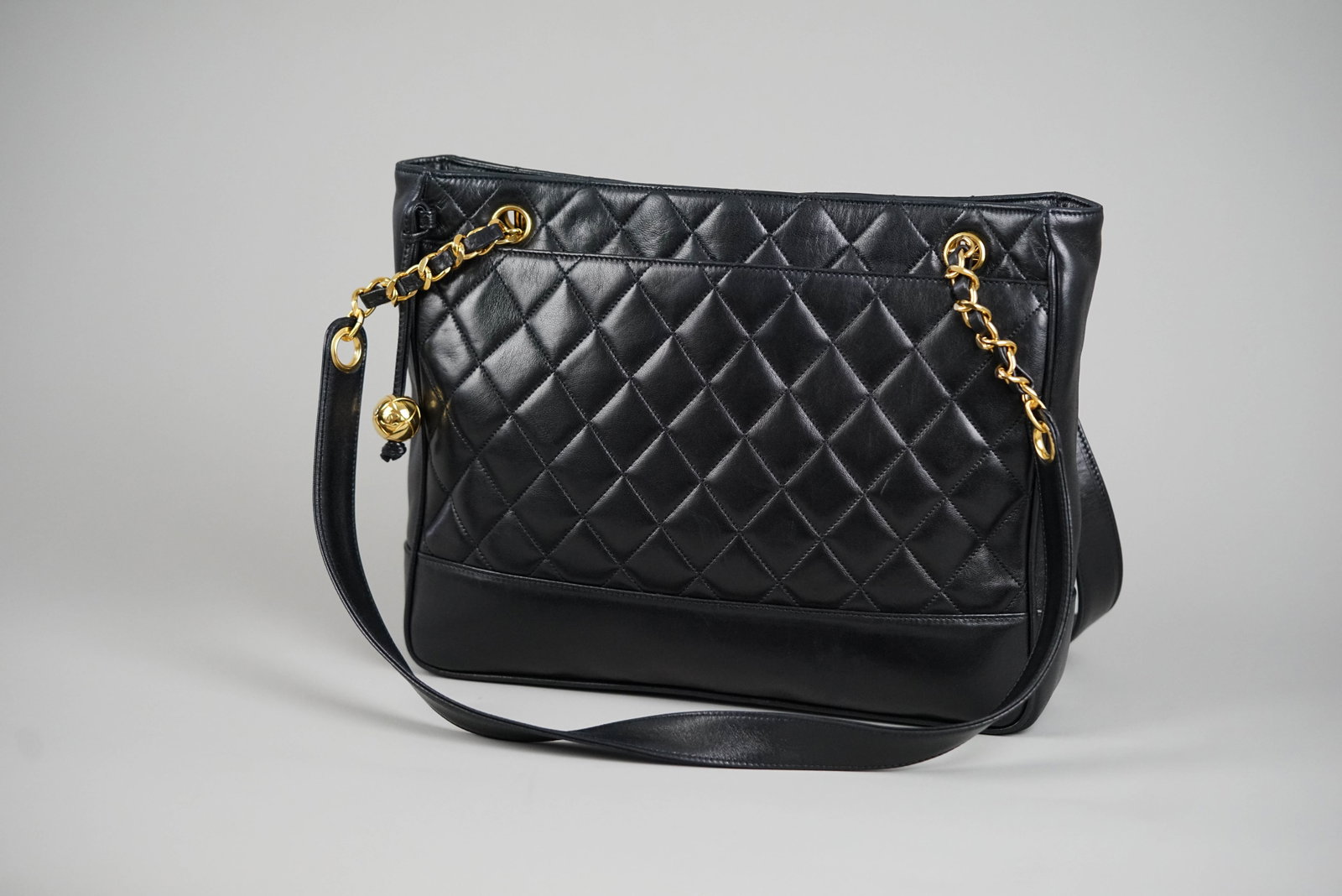 CHANEL MATELASSE CHAIN SHOULDER BAG LAMBSKIN BLACK CONDITION RANK: B - 4