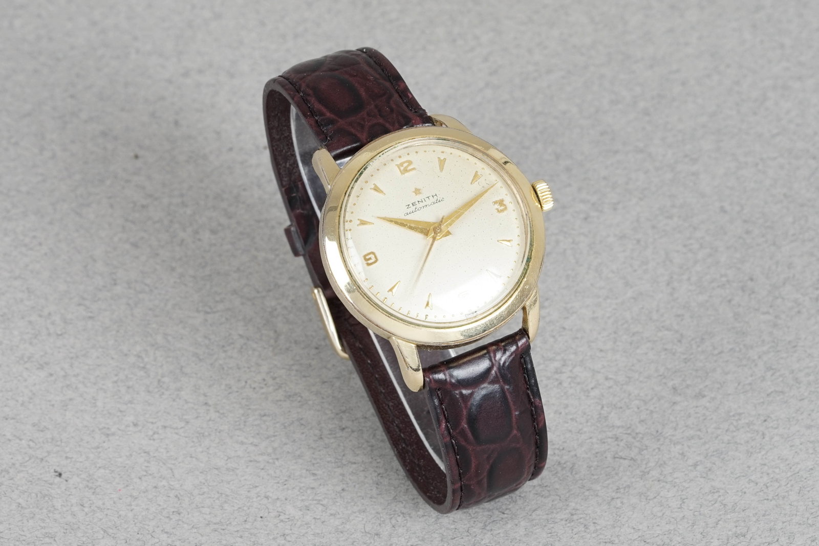 ZENITH AUTOMATIC BUMPER GOLD PLATED WRISTWATCH CIRCA 1956 - 2