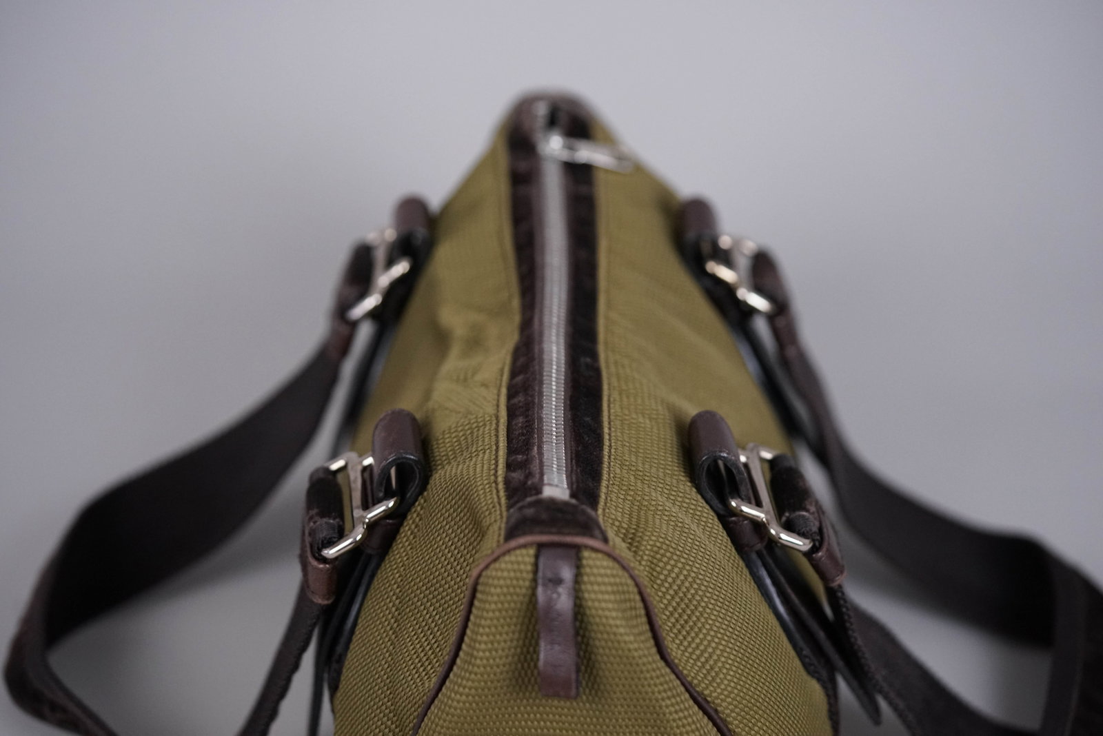 YVES SAINT LAURENT TWO TONE HANDBAG - 6