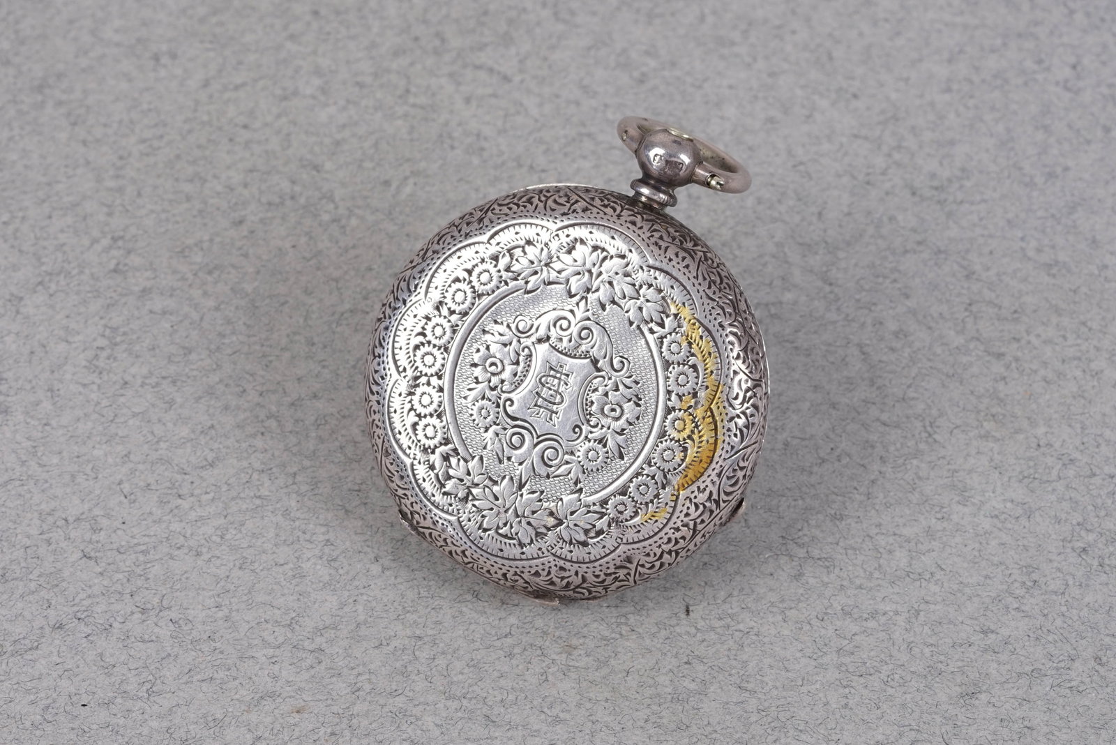 *TO BE SOLD WITHOUT RESERVE* 925 STERLING SILVER POCKET WATCH CIRCA 1885: *TO BE SOLD WITHOUT RESERVE* 925 STERLING SILVER POCKET WATCH CIRCA 1885, white enamel dial 'the Farringdon', 40mm full hunter case, key wind movement currently not running. Gross weight 51.15 grams.