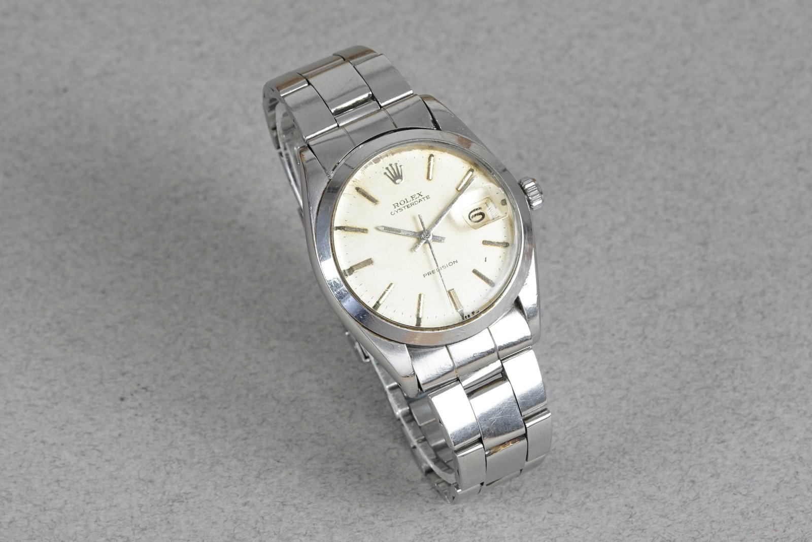 ROLEX OYSTERDATE 'LINEN DIAL' PRECISION REF. 6694 - 2