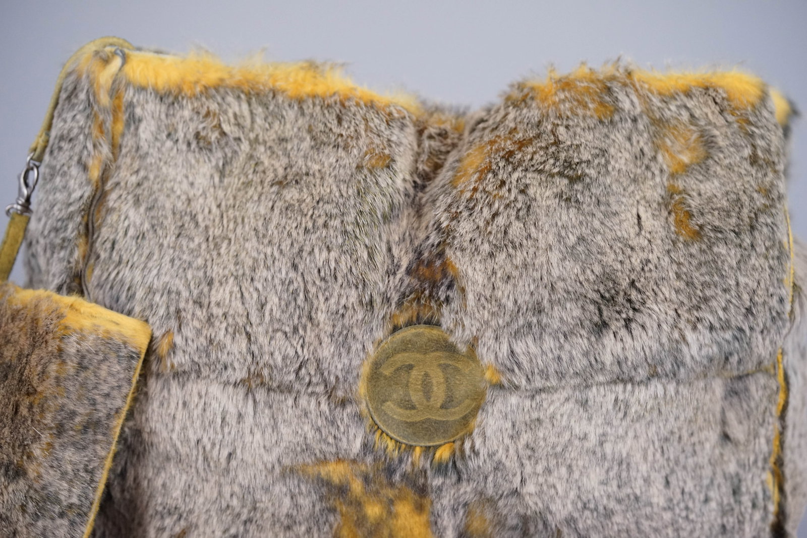 CHANEL COCO MARK FUR HANDBAG 6062435 - 5