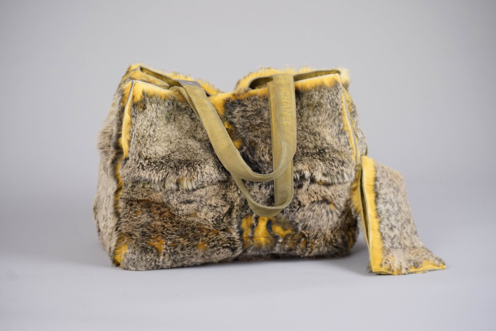 CHANEL COCO MARK FUR HANDBAG 6062435 - 8
