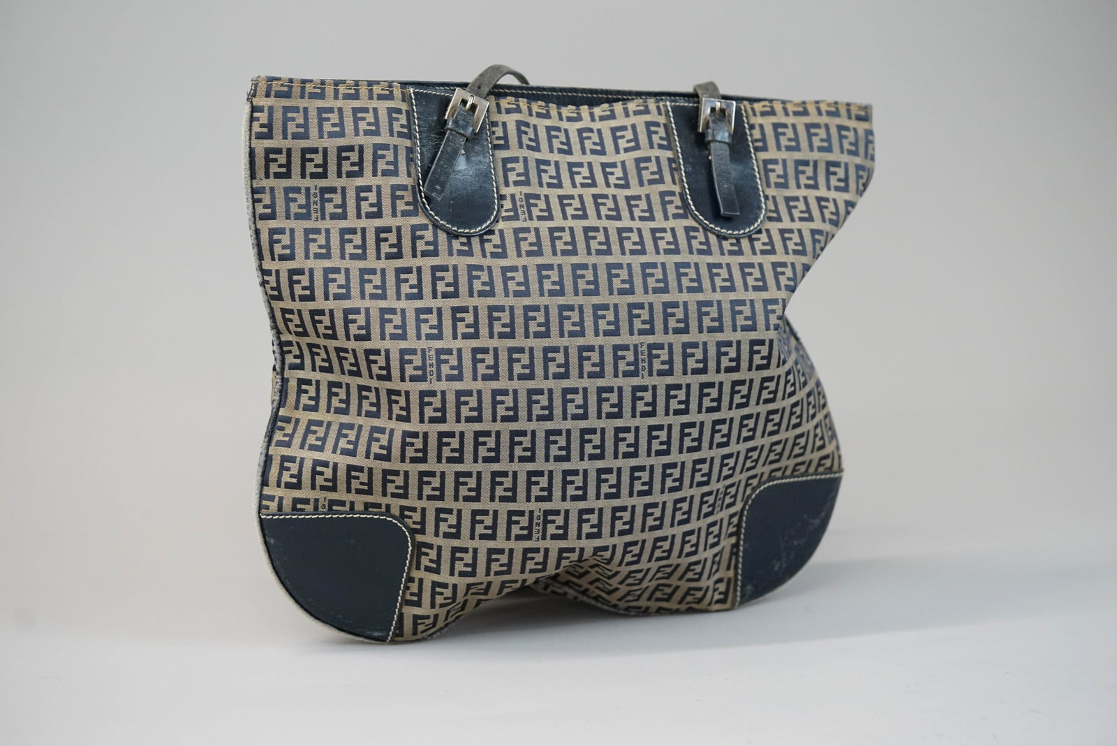 FENDI MONOGRAM BAG - 2