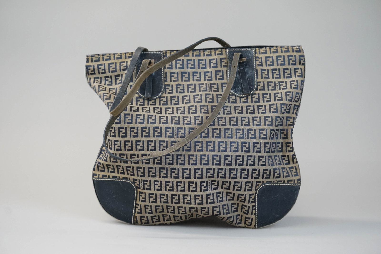 FENDI MONOGRAM BAG - 4