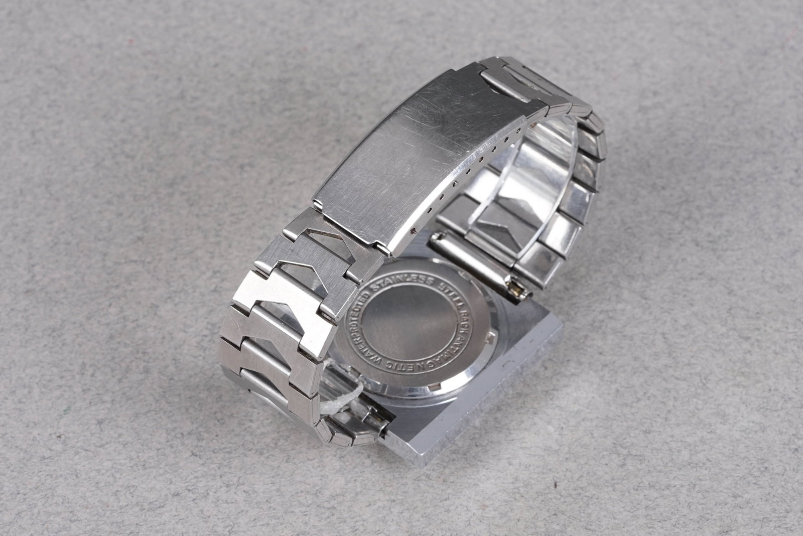 YEMA PYRAMID WRISTWATCH - 3