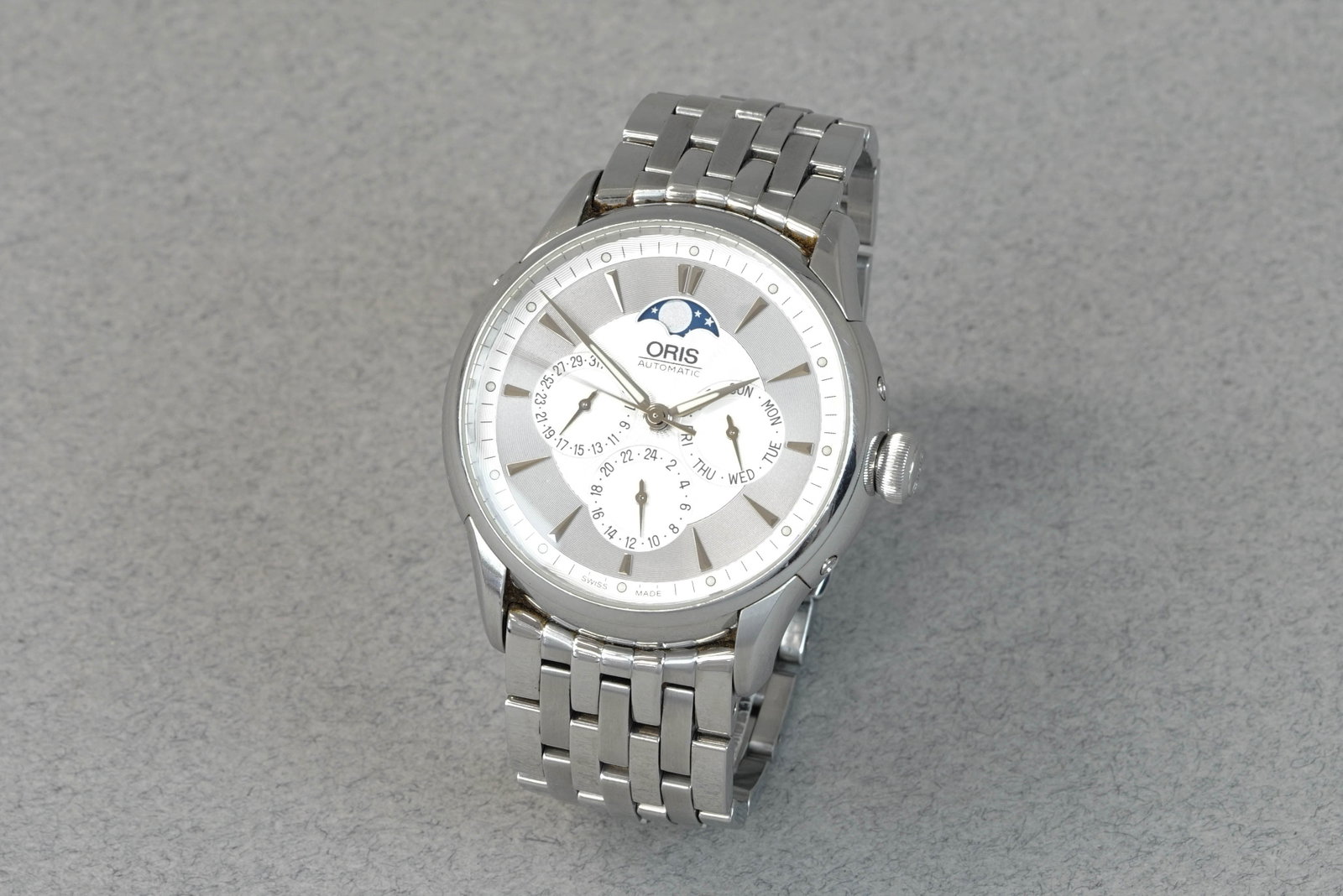 ORIS ARTELIER COMPLICATION MOONPHASE REF. 7592: ORIS ARTELIER COMPLICATION MOONPHASE REF. 7592 DIAL: circular steel dial, dagger hands and hour markers, 3 sub dials plus moon phase CASE: 41mm steel case, screw down exhibition case, screw down