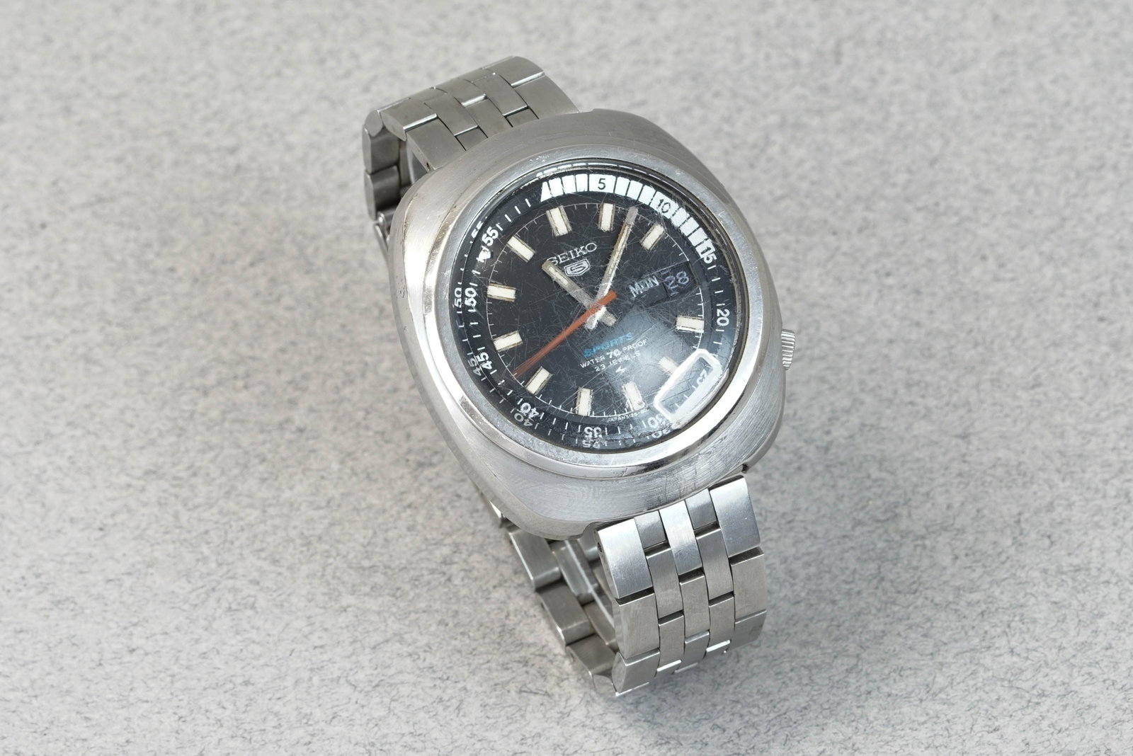 SEIKO 5 SPORTS DAY DATE WRISTWATCH - 2