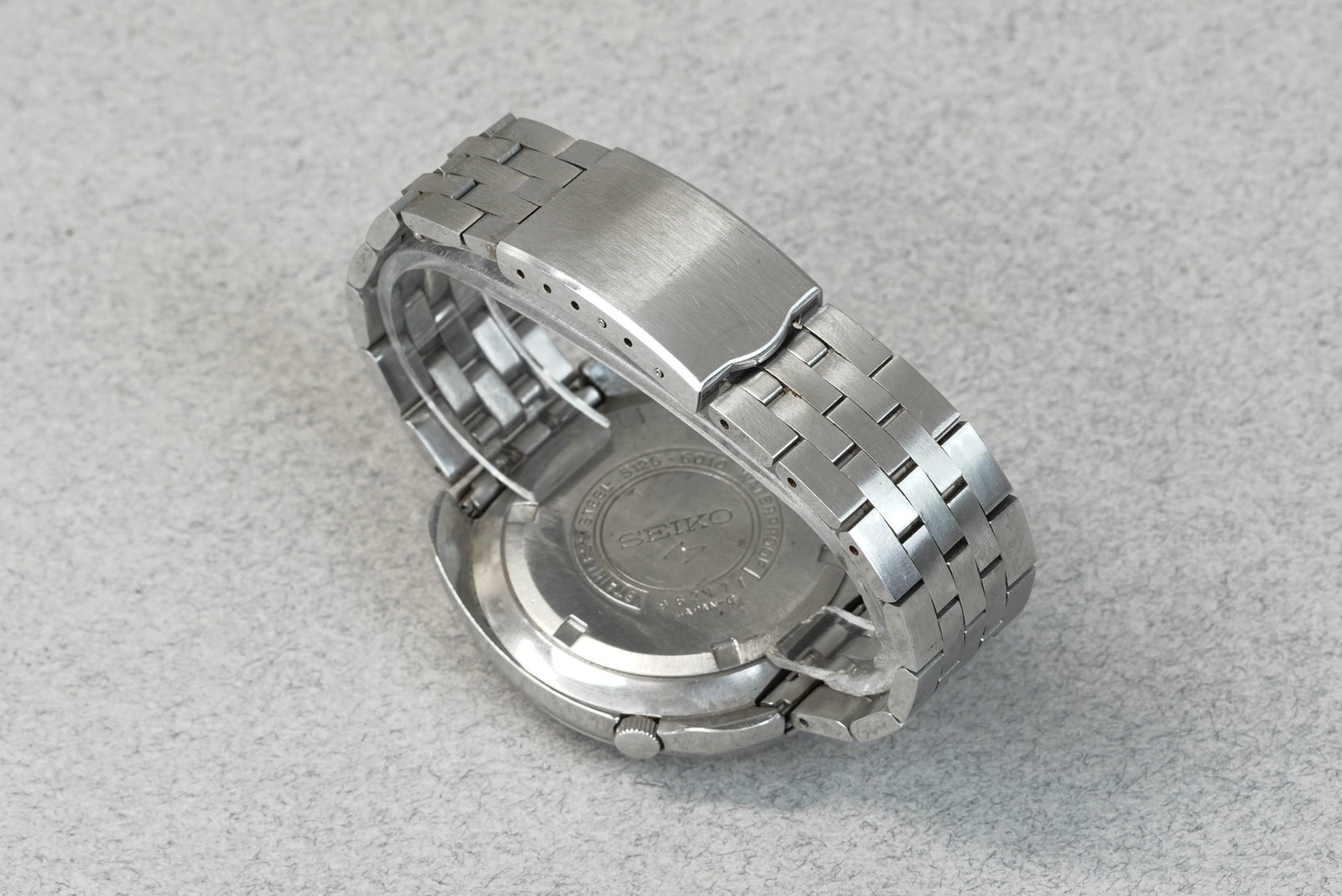 SEIKO 5 SPORTS DAY DATE WRISTWATCH - 4