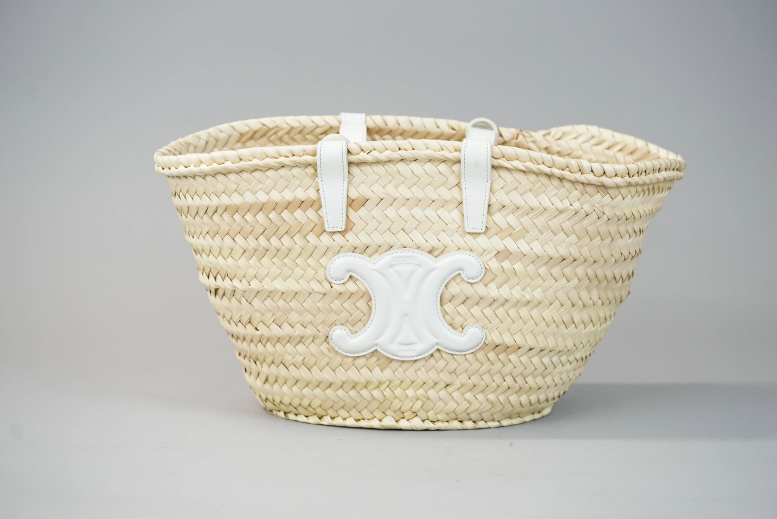 CELINE TRIOMPHE BASKET BAG RAFFIA SHOULDER BAG U AT-2204: "CELINE TRIOMPHE BASKET BAG RAFFIA SHOULDER BAG U AT-2204 DIMENSIONS: Width 24x41cm, height 23cm, depth 15cm COLOUR: straw MATERIAL: raffia and leather ACCESSORIES: n/a CONDITION RANK:BC If you have