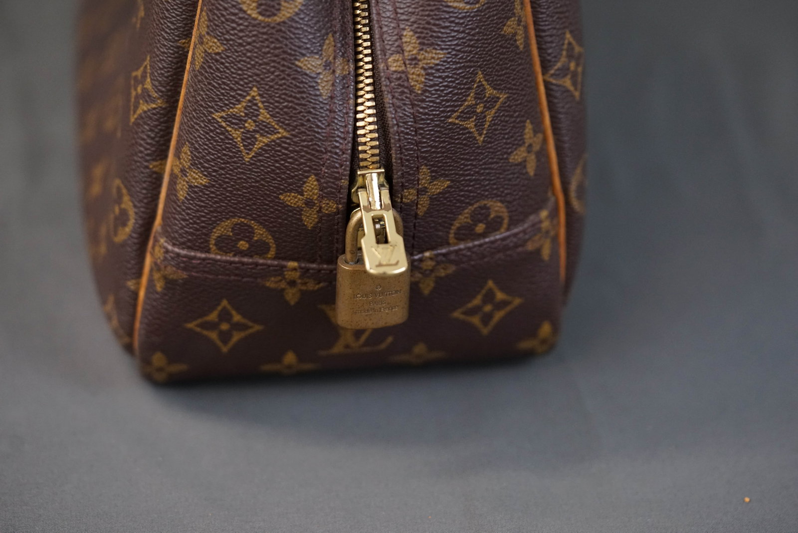 SEE BY CHLOE TWO TONE LEATHER HANDBAG - 8
