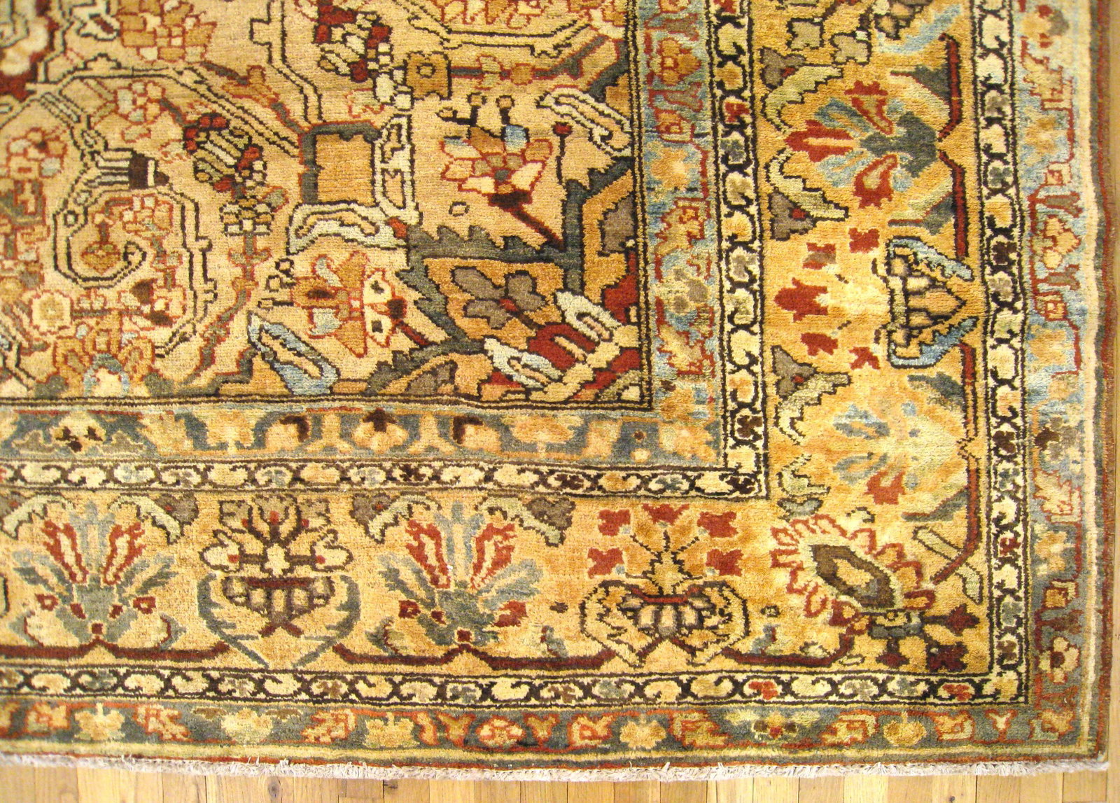 Antique Persian Baktiari Rug 16'1" H x 12'5" W - 3