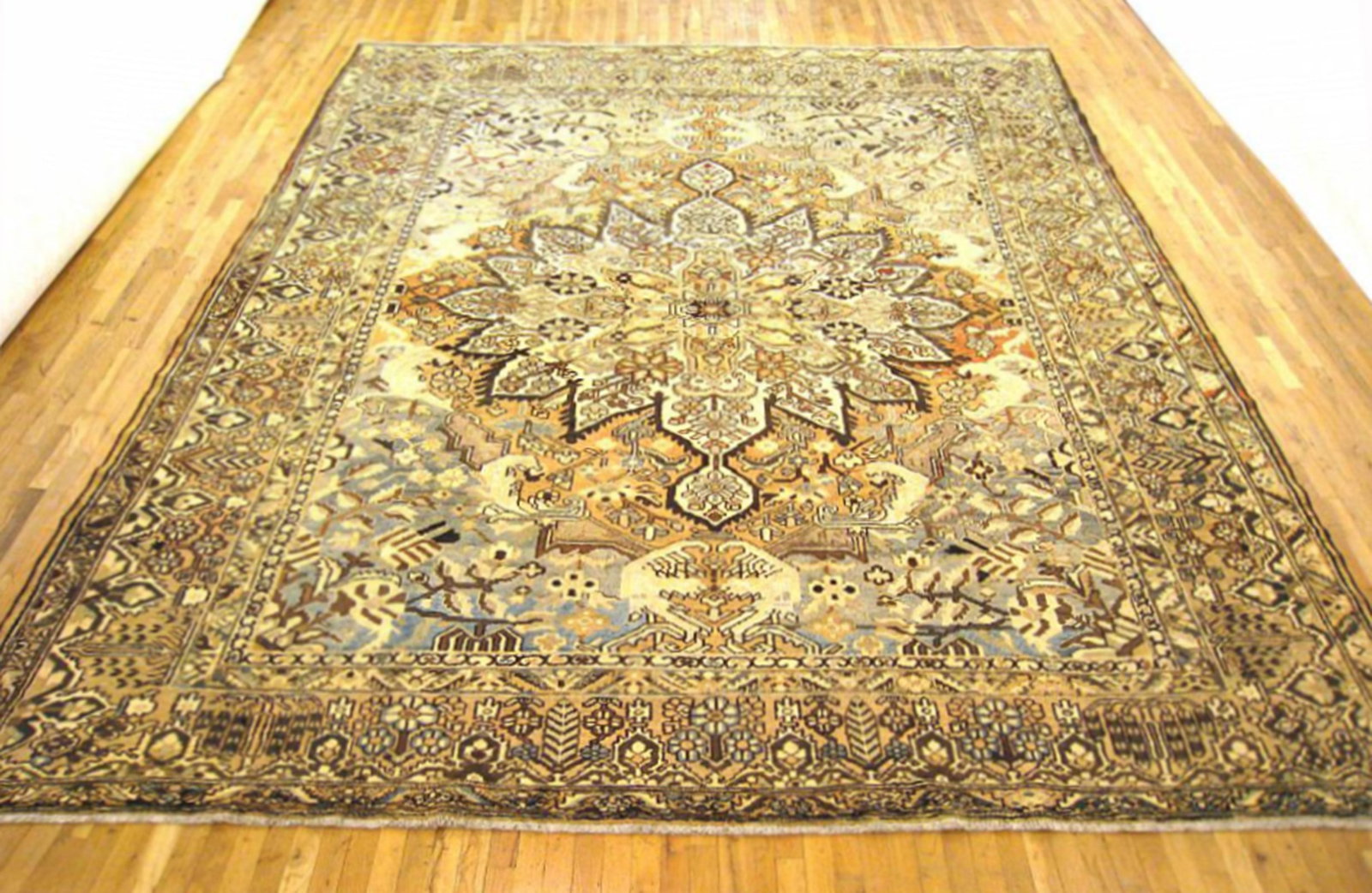 Vintage Persian Baktiari Rug 14'1" H x 11'3" W - 2