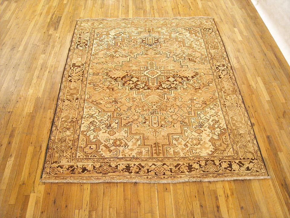 Vintage Persian Heriz Rug 8'1" H x 6'9" W - 2