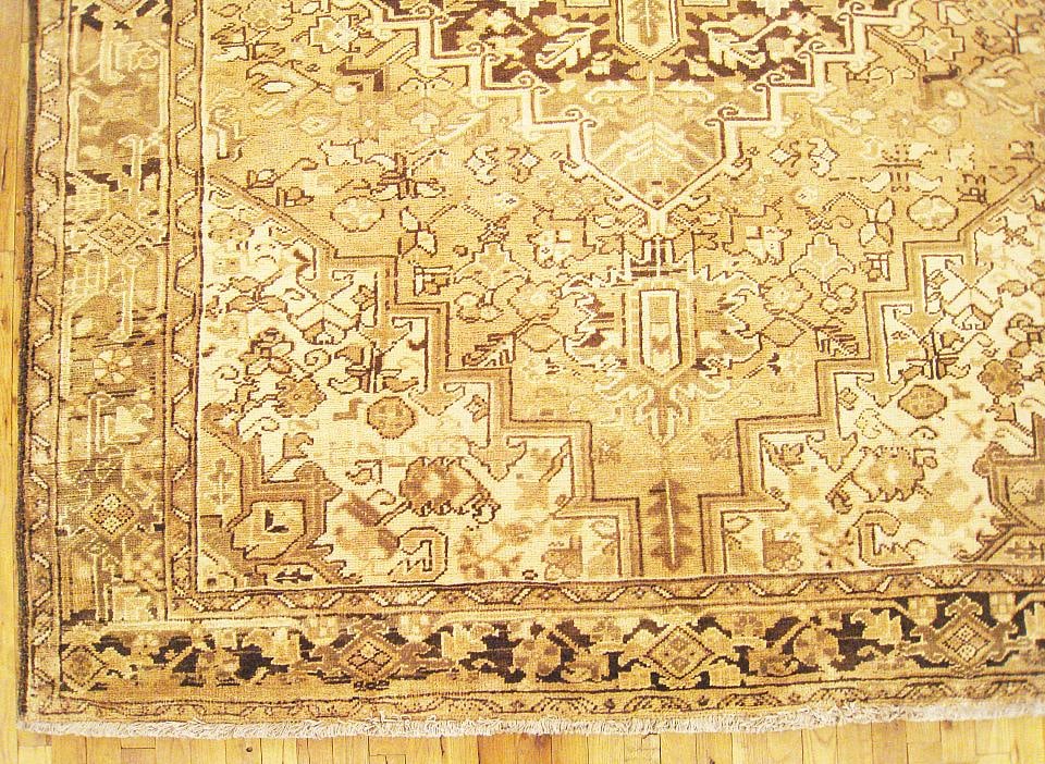 Vintage Persian Heriz Rug 8'1" H x 6'9" W - 3