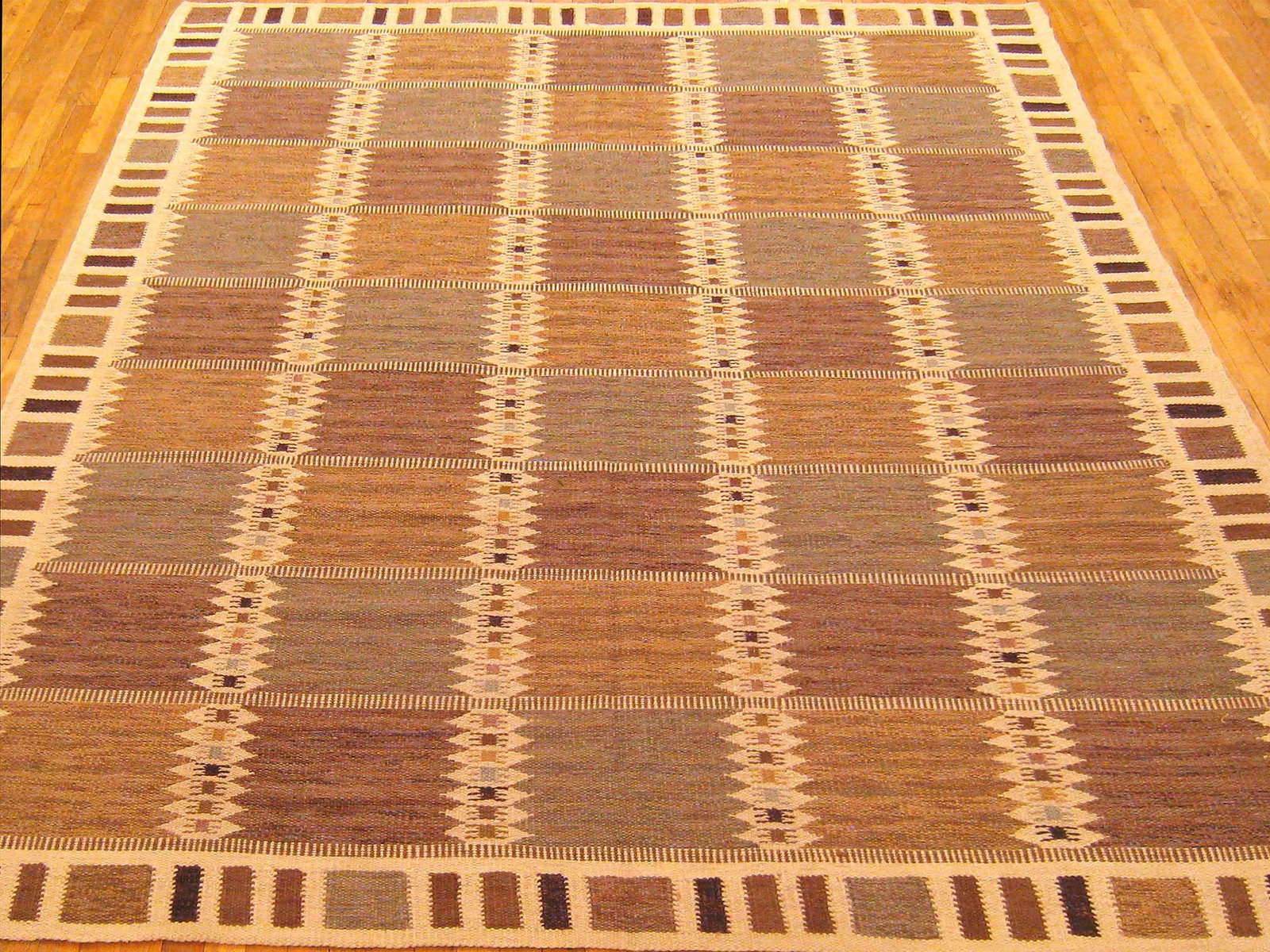 New Flat Weave 10'0" H x 8'0" W - 2