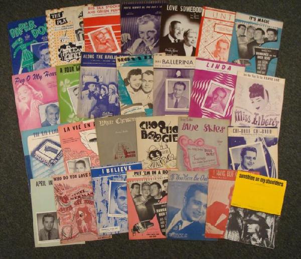 27 Lot Vintage Sheet Music Jazz Pop Berlin Crosby 1950s: This is a vintage collection of sheet music featuring some classic tunes. These come from the They range from Irving Berlin to Frank Sinatra to Doris Day to John Denver. There are 27 here, just too ma