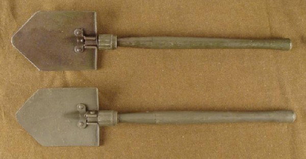 2 WWII US ARMY TRENCH SHOVELS 1945: 2 WWII US ARMY TRENCH SHOVELS 1945, 28" LONG EACH. WOODEN HANDLES ARE GOOD, IN VERY GOOD CONDITION WITH NORMAL WEAR.