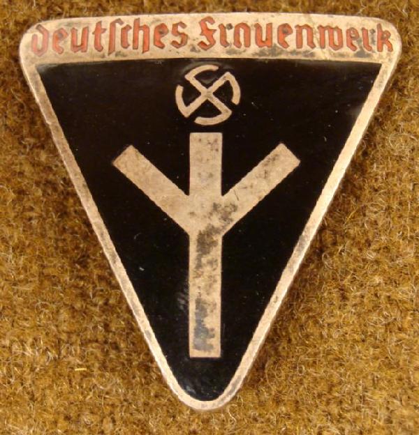 ORIGINAL DEUTCHES FRAUENWERK NAZI SILVER ENMAMEL BADGE: THIS HERE IS AN EARLY ORIGINAL DEUTCHES FRAUENWERK NAZI GERMAN SILVER & ENAMEL BADGE. IT IS EARLY QUALITY WITH NO ENAMEL DAMAGE. THE MAKER'S MARK IS ON THE BACK: RZM-M1/72. IT ME