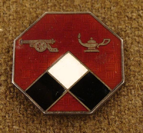 WWII ERA ARTILLERY SCHOOL DI INSIGNIA STERLING PINBACK: WWII ERA ARTILLERY SCHOOL DI (DISTINCTIVE INSIGNIA) MARKED MEYERS/NY & STERLING ENAMEL PINBACK