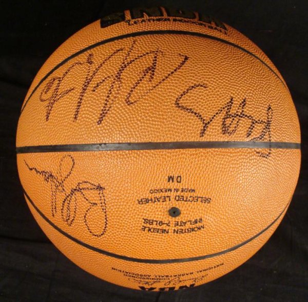 Chicago Bulls Signed Basketball 7 Sigs Will Perdue: This ball was signed by 7 members of an early 1990's Chicago Bulls team. Autographs we can make out include Will Perdue, John Paxson, Stacey King, B.J. Armstrong, and others. (If you recognize any, we