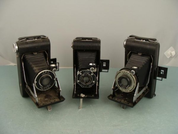 3 Kodak Junior Six-20 Folding Cameras Vigilant: Here are 3 different styles of Kodak Junior folding cameras, from the 1930's. They have not been tested with film, but appear to be in good condition. One has a nice octagonal lens face, marked No. O 
