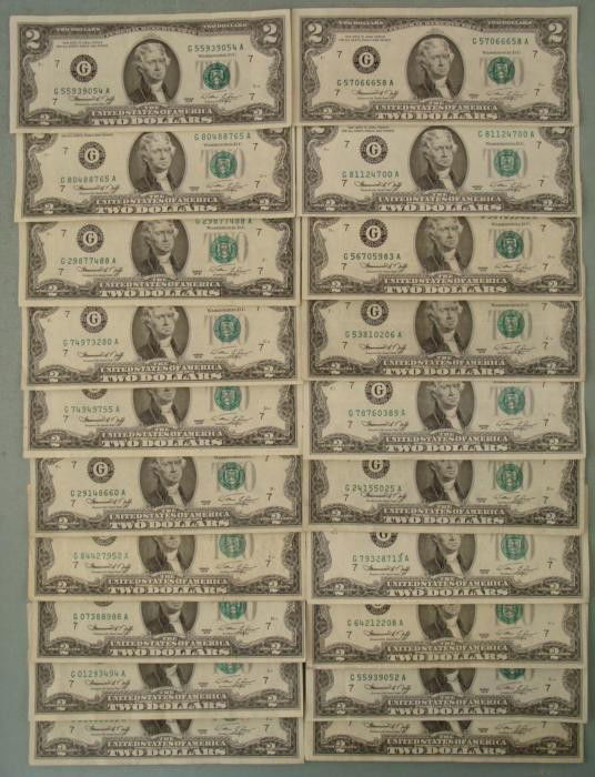 20 1976 G Mint $2 Two Dollar Notes Bills VF+: 20) 1976 $2 Notes Mint Mark: G (Chicago) Condition: All nice bills- Very Fine +