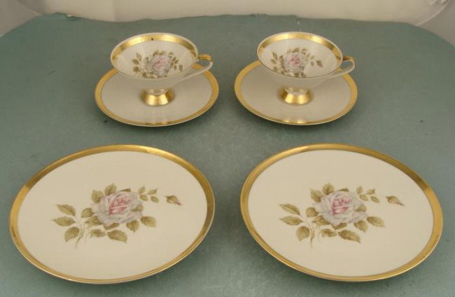 3 Pc Bavaria Elfenbein Mid Century Modern Teacup, Plate: This 3 piece Bavarian tea grouping has a modern abstract pattern in warm gray and gold, with gold trim. These are in very good condition, with no chips or cracks, and only some minor scuffs from use. 