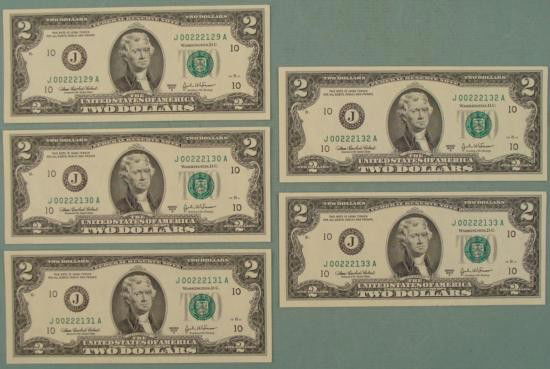 5 Consecutive # $2 Bills 2003-A CU J Mint Kansas City: (5) Consecutive 2003-A $2 Two Dollar Notes Mint Mark: J (Kansas City) Grade: Crisp Uncirculated * Bills shown may look different from those you receive