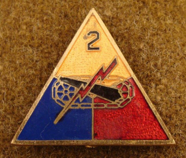 METAL PIN-2ND ARMORED DIVISION-ENAMEL-PINBACK- GEMSCO: METAL PIN-2ND ARMORED DIVISION-ENAMEL-PINBACK-MAKER GEMSCO-NY 1 1/4" TRIANGLE For International shipping please request a SHIPPING QUOTE Shipping and handling for this item is $9.50 plus addition