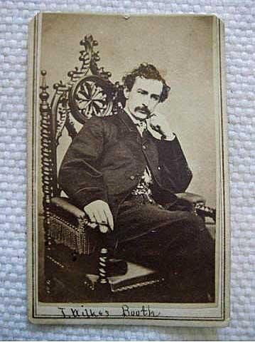 ONE OF A KIND Original CDV ~carte de visite~of John Wil: ONE OF A KIND Original CDV ~carte de visite~of John Wilkes Booth. Taken at a studio in Boston. Excellent condition!