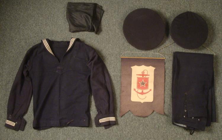 WWI NAVY UNIFORM INCLUDING UNIFORM TOP, PANTS, HATS: WWI NAVY UNIFORM INCLUDING UNIFORM TOP, PANTS, 2 FLAT TOP HATS-SCARF- US MARINE BASE TALLY ON ONE HAT & WINDOW FELT FLAG * HATS NAMED--FLAG IS FELT SON IN MILITARY W/ANCHOR