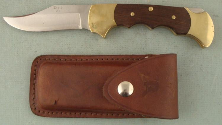 VINTAGE RIGID MASSIVE KNIFE AND LEATHER CASE -USA: VINTAGE "RIGID" MASSIVE KNIFE AND LEATHER CASE-LOCKING BLADE-9" O/A-USA MADE * VINTAGE, QUALITY KNIFE-QUALITY MADE-STEEL RIGID USA BLADE-BRASS & WOOD GRIPS-BLADE LOCK-BROWN LEATHER SNAP TOP CASE-R