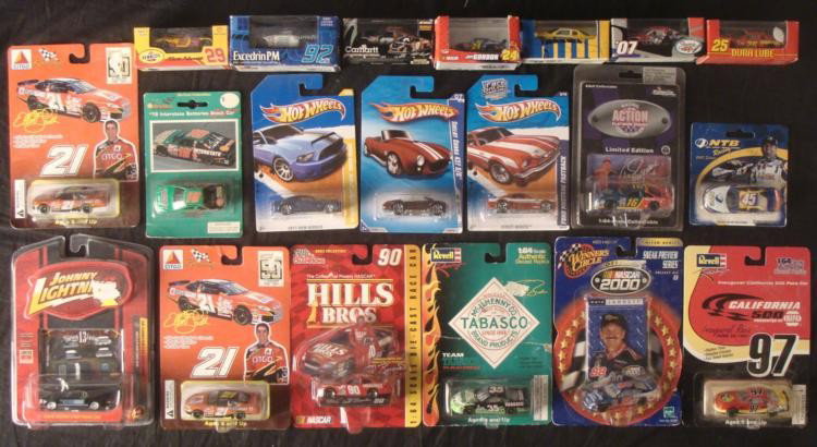 LOT 20 Diff Toy Cars Racing Hot Wheels Collect Nascar: LOT 20 Toy Cars Racing Hot Wheels Collection Nascar * There are 20 different toy cars in thier original packaging * [Hot Wheels] '10 Shelby GT-500 Super Snake [Hot Wheels] Ford Mustang Fastback [Hot W